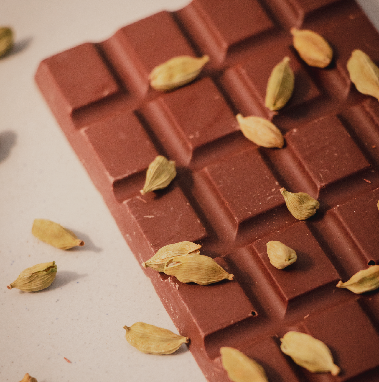 Barra de Cacao con Canela y Cardamomo